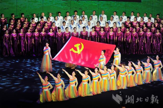 追光 | 十年前那个小姑娘,如何成为郑钦文